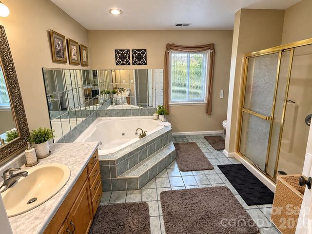 5980 Willowbottom Road, Hickory, NC 28602