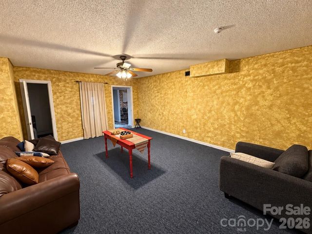 5980 Willowbottom Road, Hickory, NC 28602