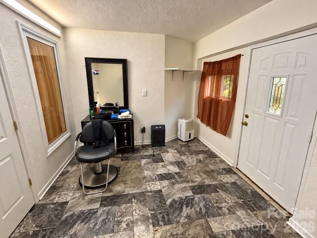 5980 Willowbottom Road, Hickory, NC 28602