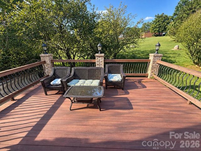 5980 Willowbottom Road, Hickory, NC 28602