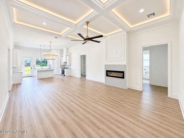 111 Fountain Mdw Drive, Broussard, LA 70518