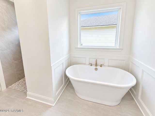 111 Fountain Mdw Drive, Broussard, LA 70518