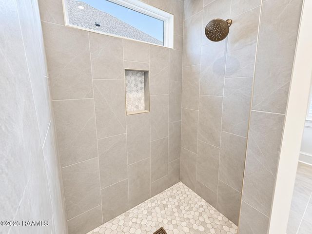 111 Fountain Mdw Drive, Broussard, LA 70518