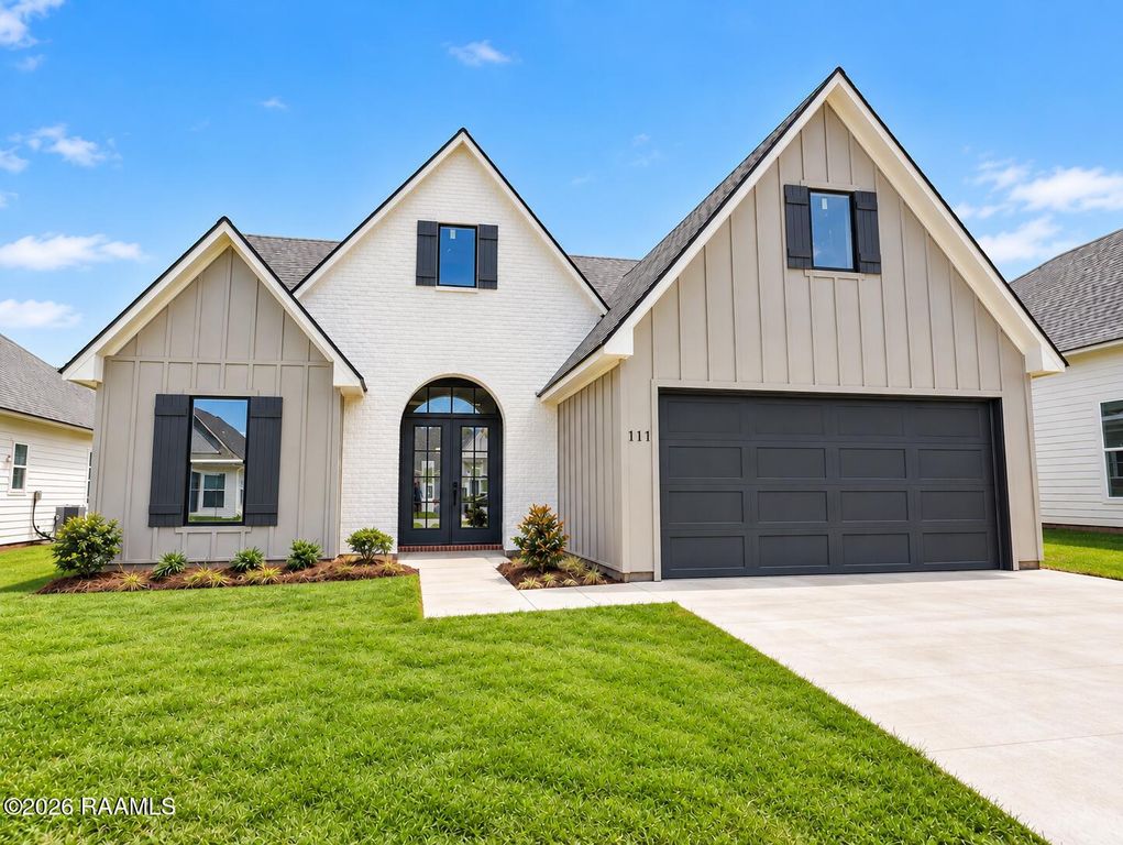 111 Fountain Mdw Drive, Broussard, LA 70518