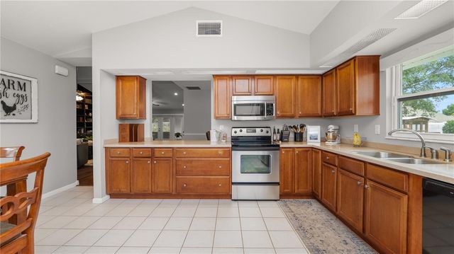 5525 CLUB HILL E, Lakeland, FL 33813