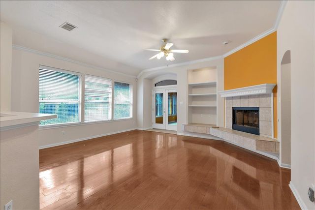 9237 La Siesta BND, Austin, TX 78749