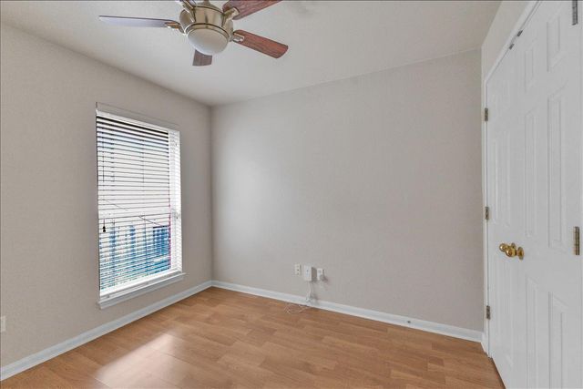 9237 La Siesta BND, Austin, TX 78749