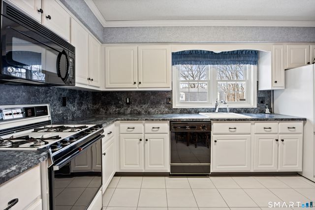 66 Old Towne Road 66, Cheshire, CT 06410