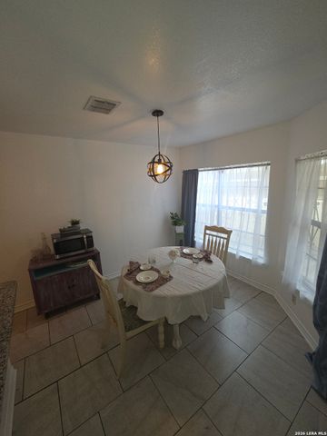 4910 Dare, San Antonio, TX 78217