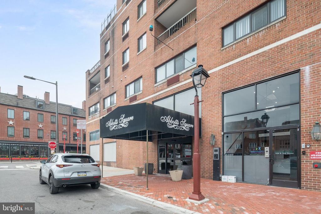 200-10 LOMBARD ST #703, PHILADELPHIA, PA 19147 — photo 2
