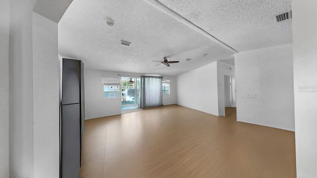 601 8TH COURT SE, Ruskin, FL 33570