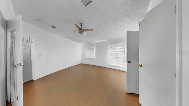 601 8TH COURT SE, Ruskin, FL 33570