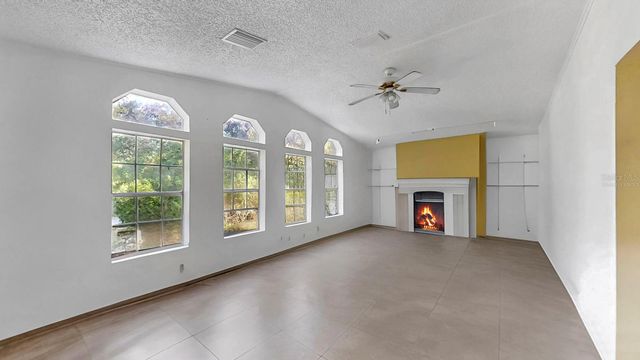 601 8TH COURT SE, Ruskin, FL 33570