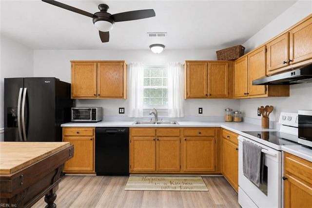 224 Locust ST, Suffolk, VA 23434