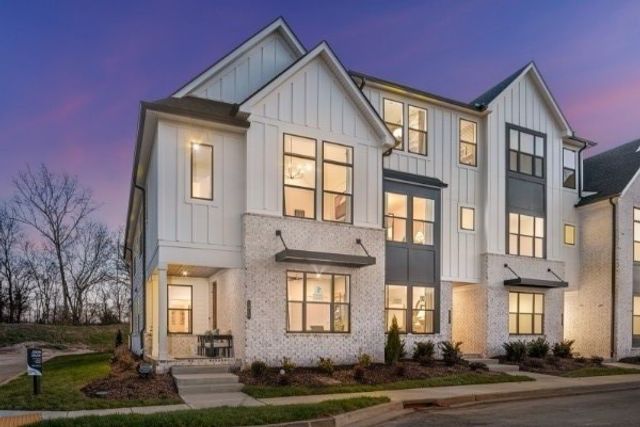 2108 Conductor Ln, Thompsons Station, TN 37179