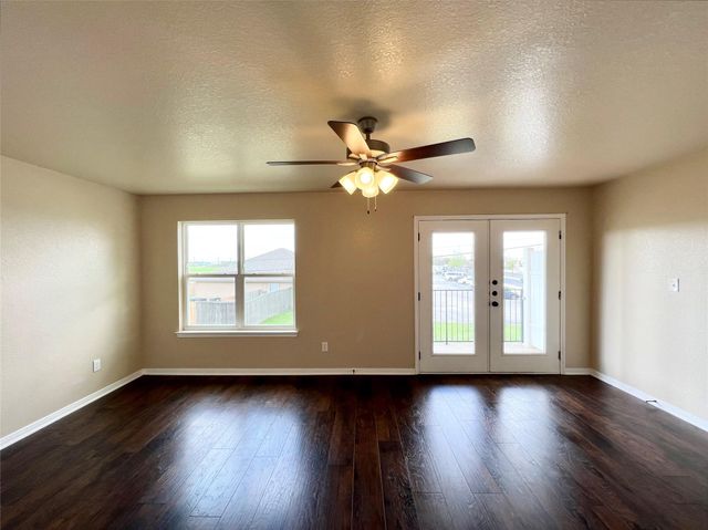 100 Sandstone DR C, Jarrell, TX 76537