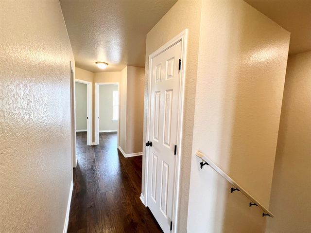 100 Sandstone DR C, Jarrell, TX 76537
