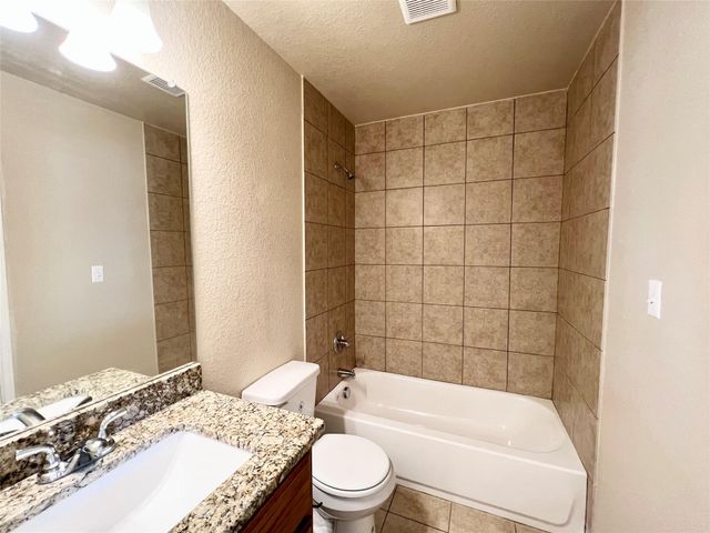 100 Sandstone DR C, Jarrell, TX 76537