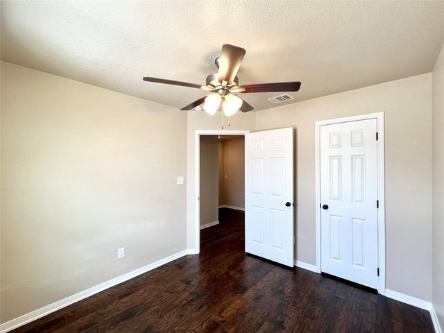 100 Sandstone DR C, Jarrell, TX 76537
