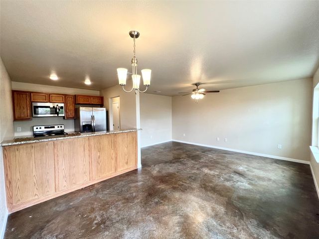 100 Sandstone DR C, Jarrell, TX 76537