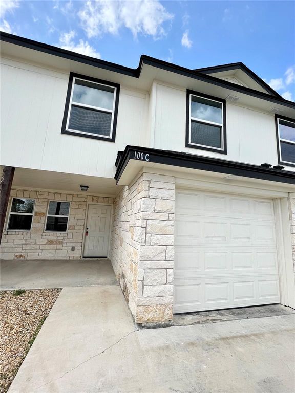 100 Sandstone DR C, Jarrell, TX 76537