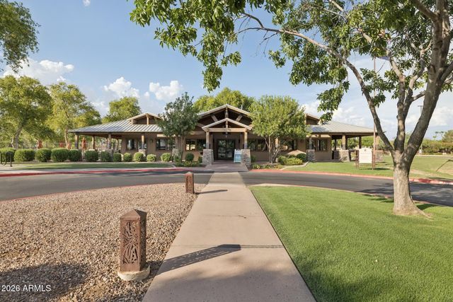 3923 E FRUITVALE Avenue, Gilbert, AZ 85297