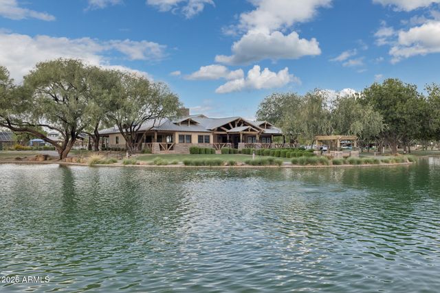 3923 E FRUITVALE Avenue, Gilbert, AZ 85297