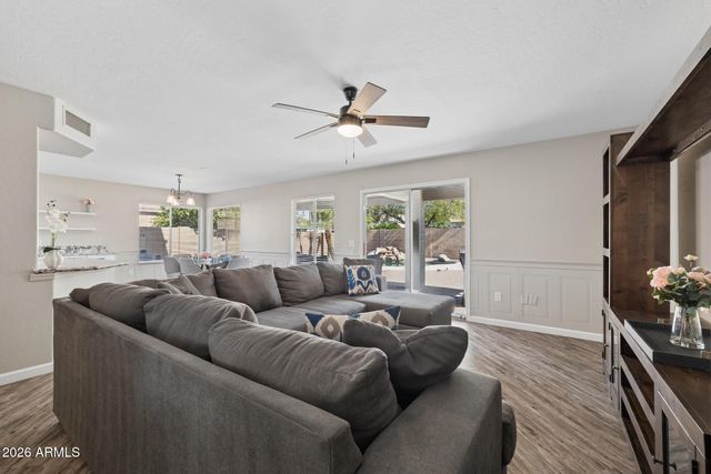 3923 E FRUITVALE Avenue, Gilbert, AZ 85297
