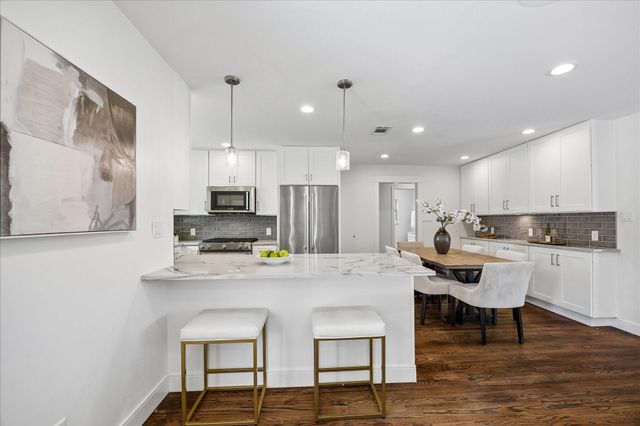 2211 Haverhill Drive, Houston, TX 77008