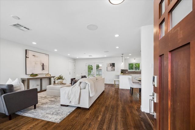 2211 Haverhill Drive, Houston, TX 77008