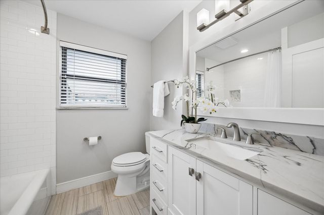 2211 Haverhill Drive, Houston, TX 77008