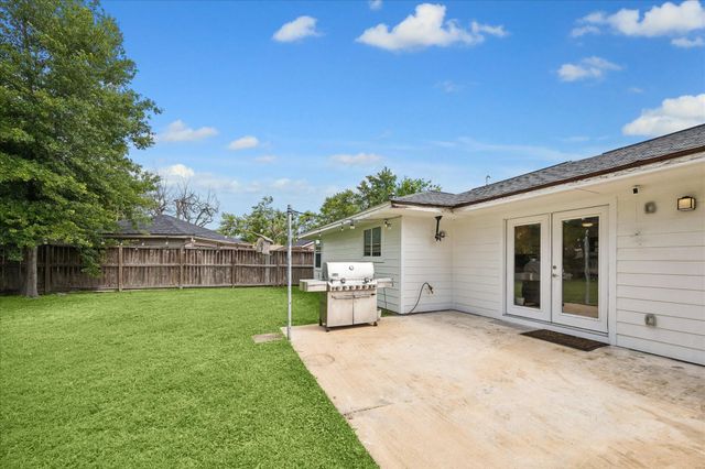 2211 Haverhill Drive, Houston, TX 77008