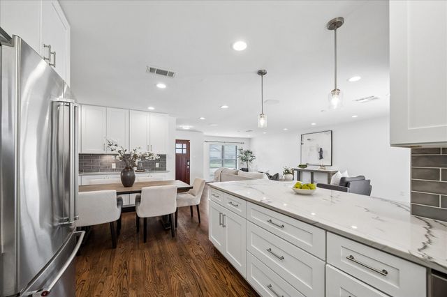 2211 Haverhill Drive, Houston, TX 77008