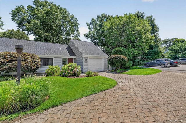 88 Heritage Hills B, Somers, NY 10589