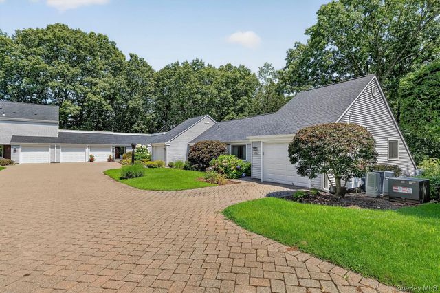 88 Heritage Hills B, Somers, NY 10589
