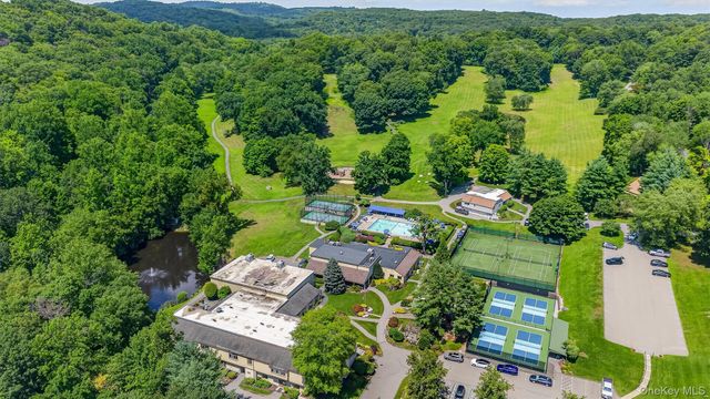 88 Heritage Hills B, Somers, NY 10589
