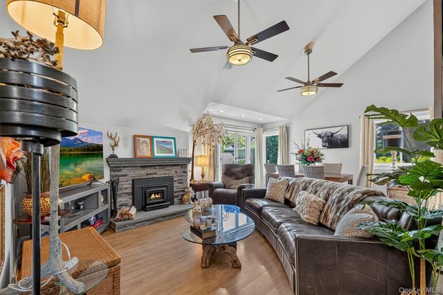 88 Heritage Hills B, Somers, NY 10589
