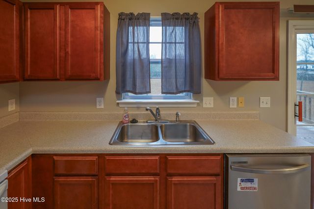 104 Indigo Drive, Maysville, NC 28555