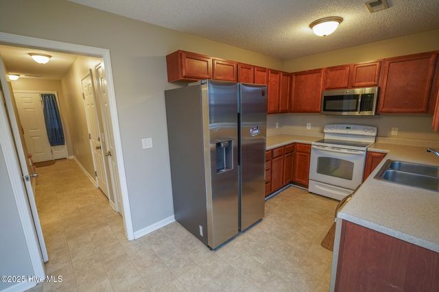 104 Indigo Drive, Maysville, NC 28555