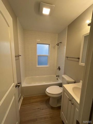 7386 Milan Avenue, University City, MO 63130