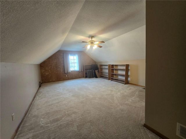 2805 NW Westbrooke Circle, Blue Springs, MO 64015