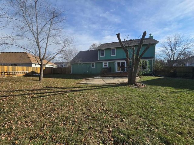 2805 NW Westbrooke Circle, Blue Springs, MO 64015