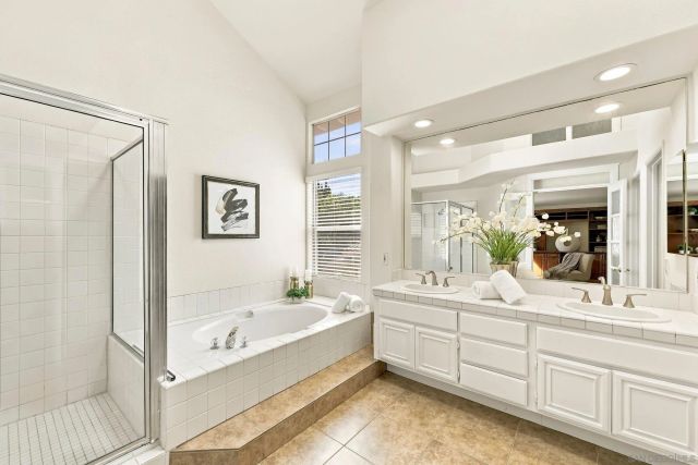 556 Parkside Dr, Chula Vista, CA 91910