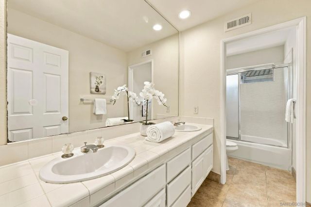 556 Parkside Dr, Chula Vista, CA 91910
