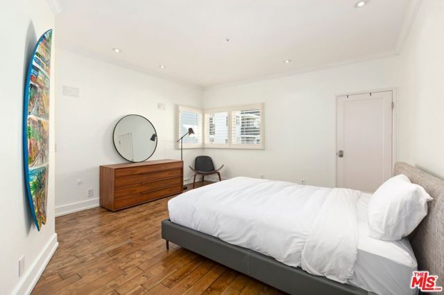 1145 N Horn Avenue E, West Hollywood, CA 90069