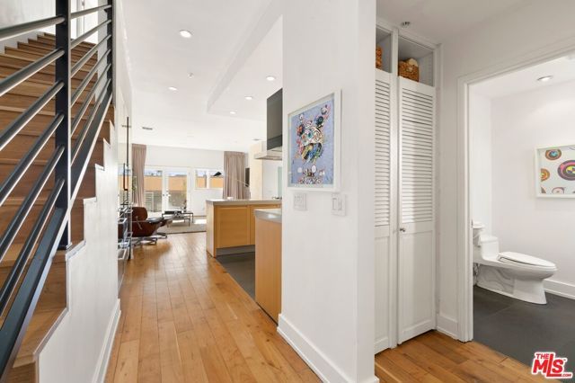 1145 N Horn Avenue E, West Hollywood, CA 90069