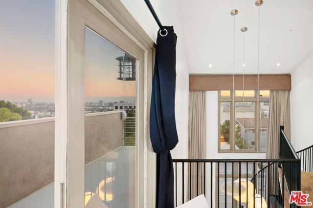 1145 N Horn Avenue E, West Hollywood, CA 90069