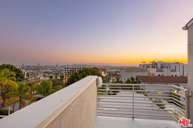 1145 N Horn Avenue E, West Hollywood, CA 90069