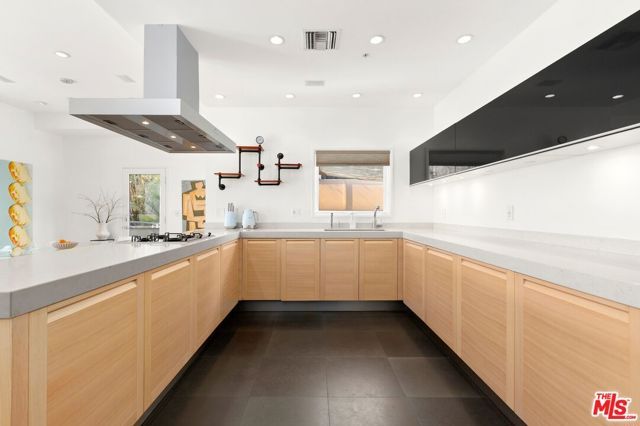 1145 N Horn Avenue E, West Hollywood, CA 90069