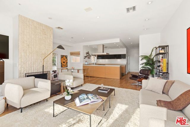 1145 N Horn Avenue E, West Hollywood, CA 90069